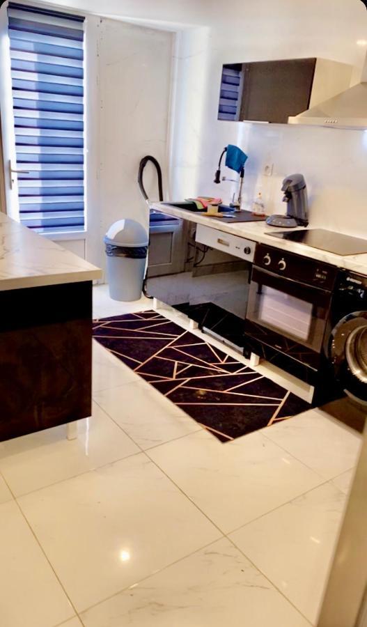 Love Room Givors Bagian luar foto